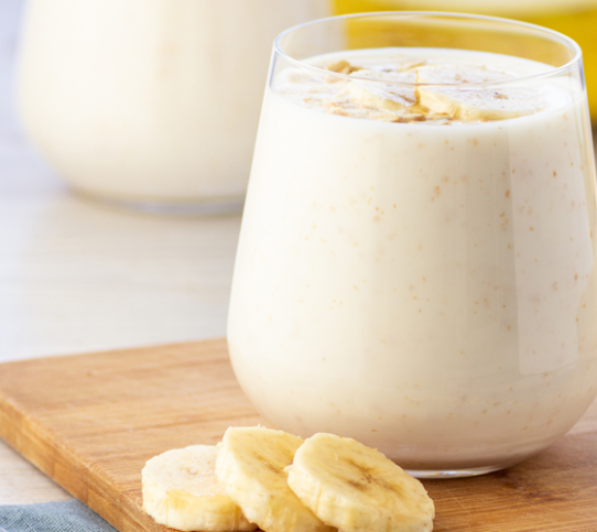 Yaourt, hydratation et smoothie par Amaury Launay pour YINI
